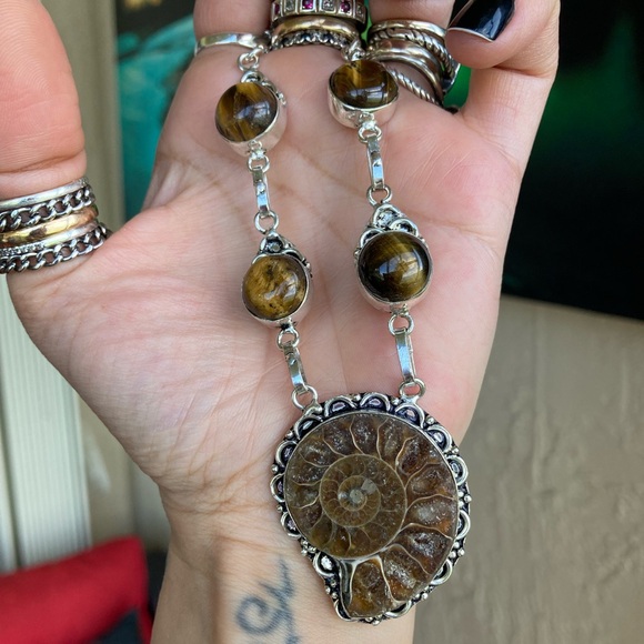 925 sterling silver overlay genuine fossil shell ammonite & tiger eye necklace - Picture 5 of 16